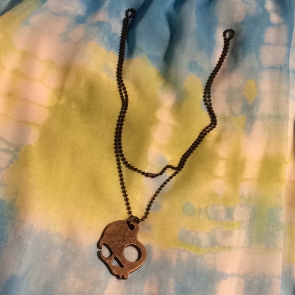 🌹Gr8for Halloween Brass skull pendant necklace - Picture 2 of 4